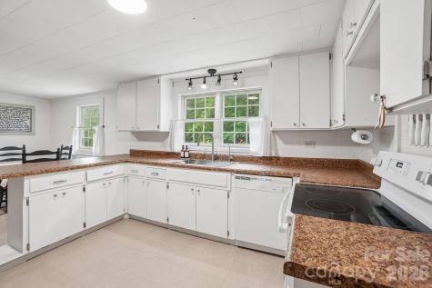 434 Dovers Branch Road Burnsville NC 28714