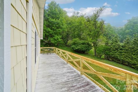 434 Dovers Branch Road Burnsville NC 28714