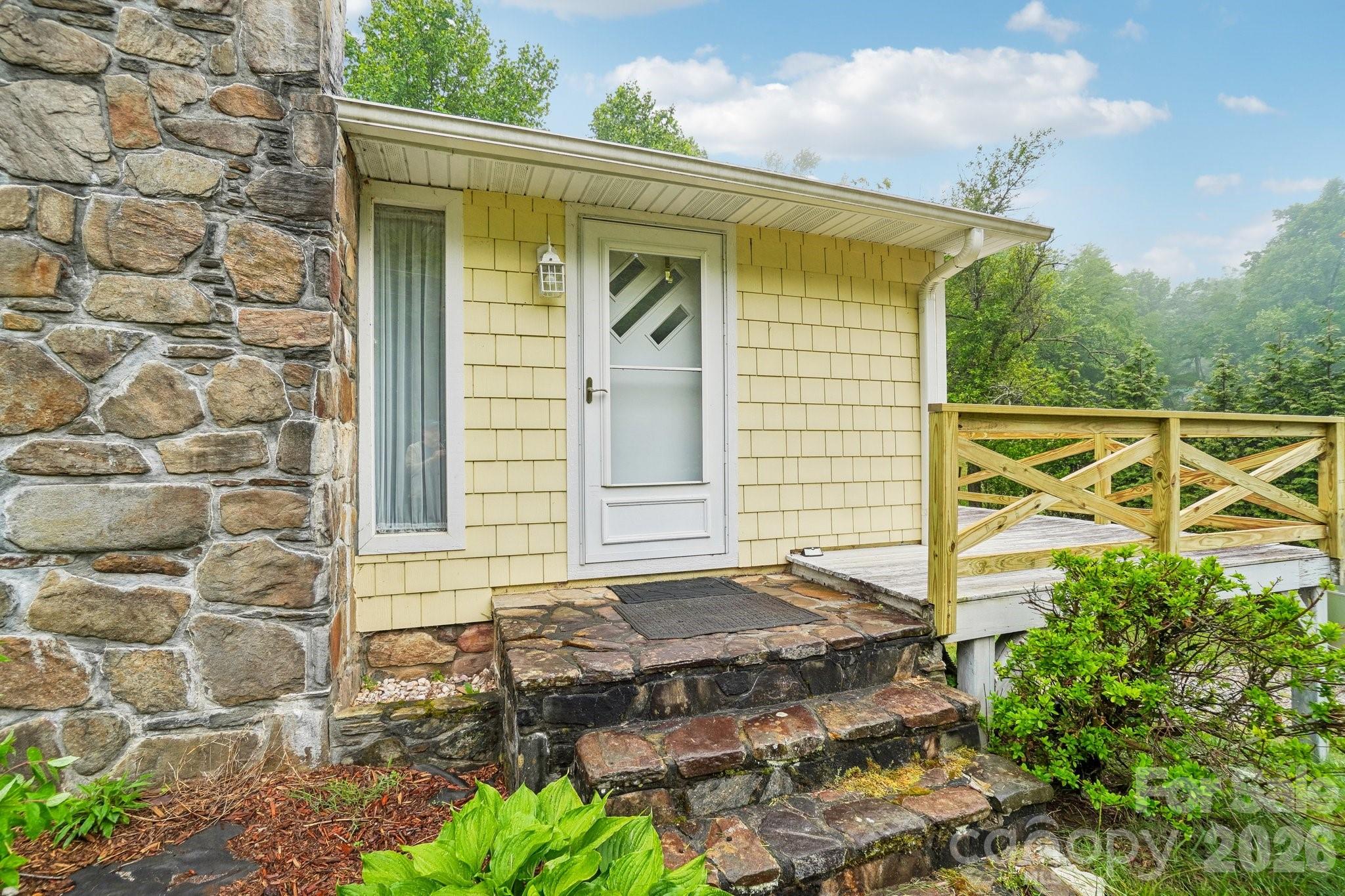 434 Dovers Branch Road Burnsville NC 28714