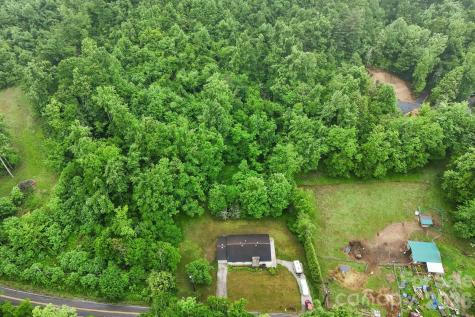 434 Dovers Branch Road Burnsville NC 28714