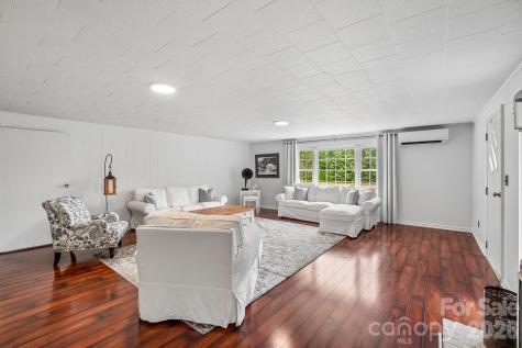 434 Dovers Branch Road Burnsville NC 28714