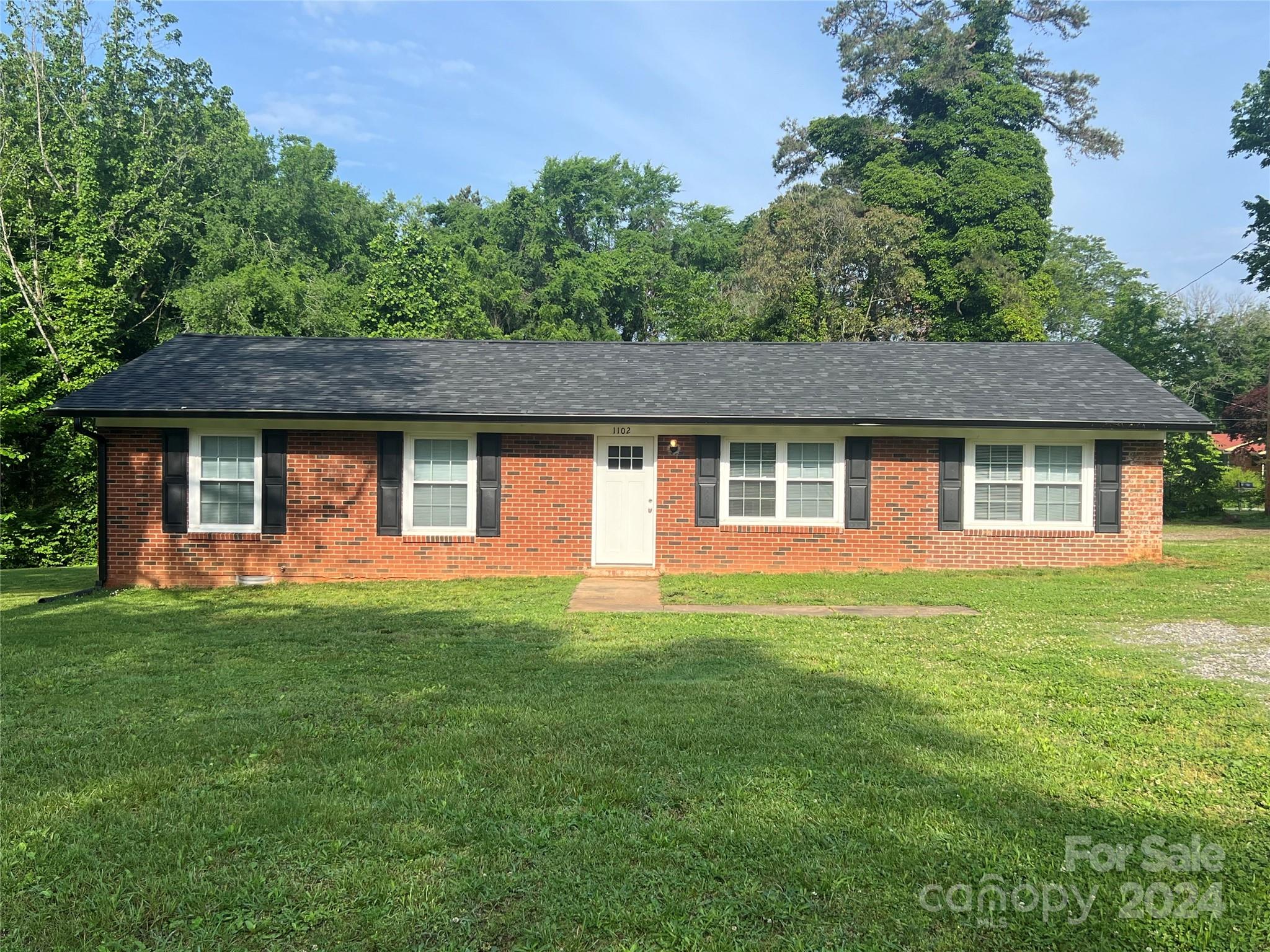 1102 King Street Statesville NC 28625