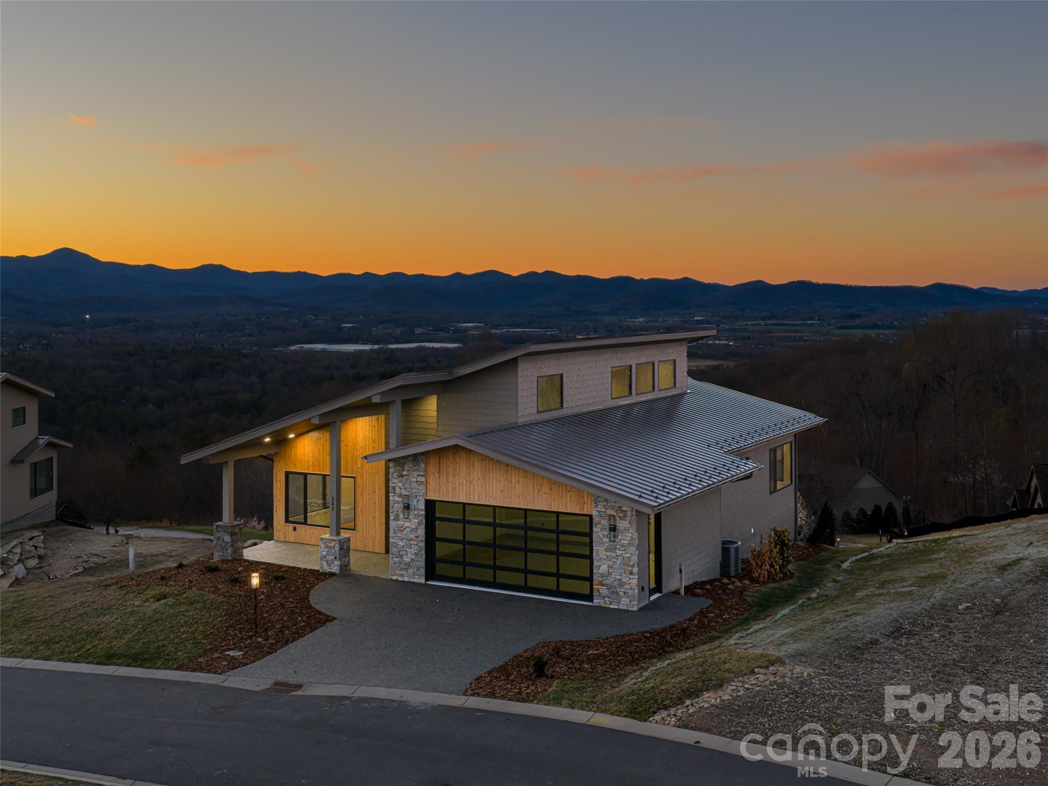 247 Coachman Drive Hendersonville NC 28791