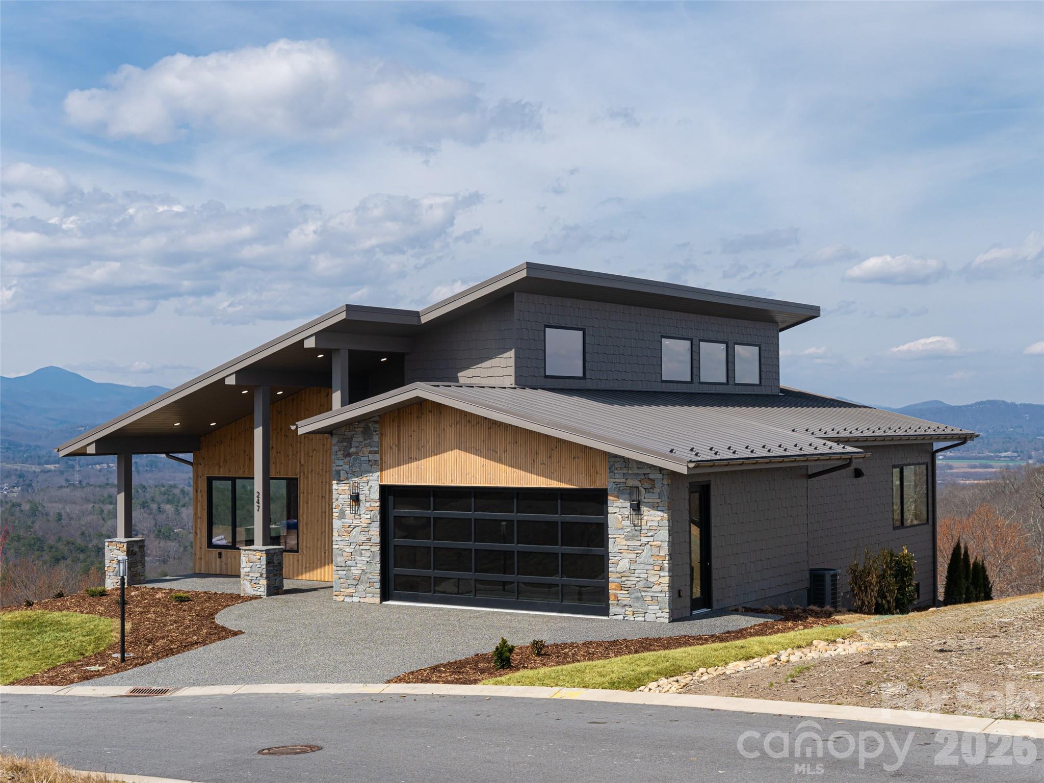 247 Coachman Drive Hendersonville NC 28791