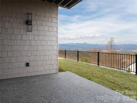 247 Coachman Drive Hendersonville NC 28791