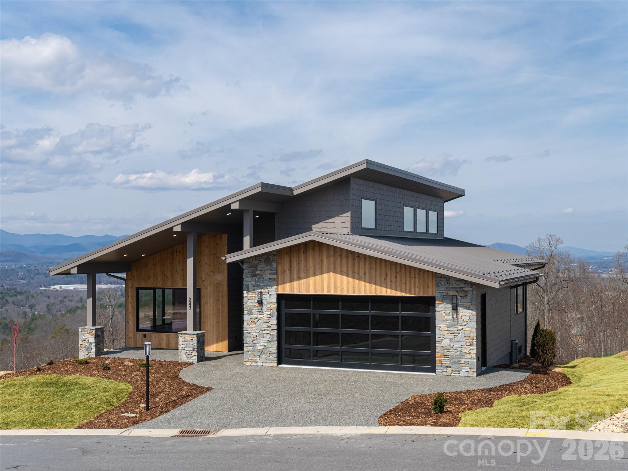 247 Coachman Drive Hendersonville NC 28791