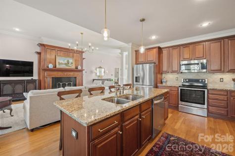1890 Waterbury Court Hickory NC 28602