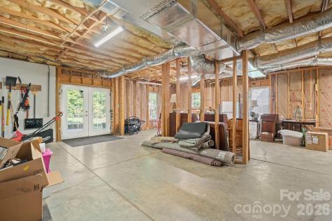 1890 Waterbury Court Hickory NC 28602