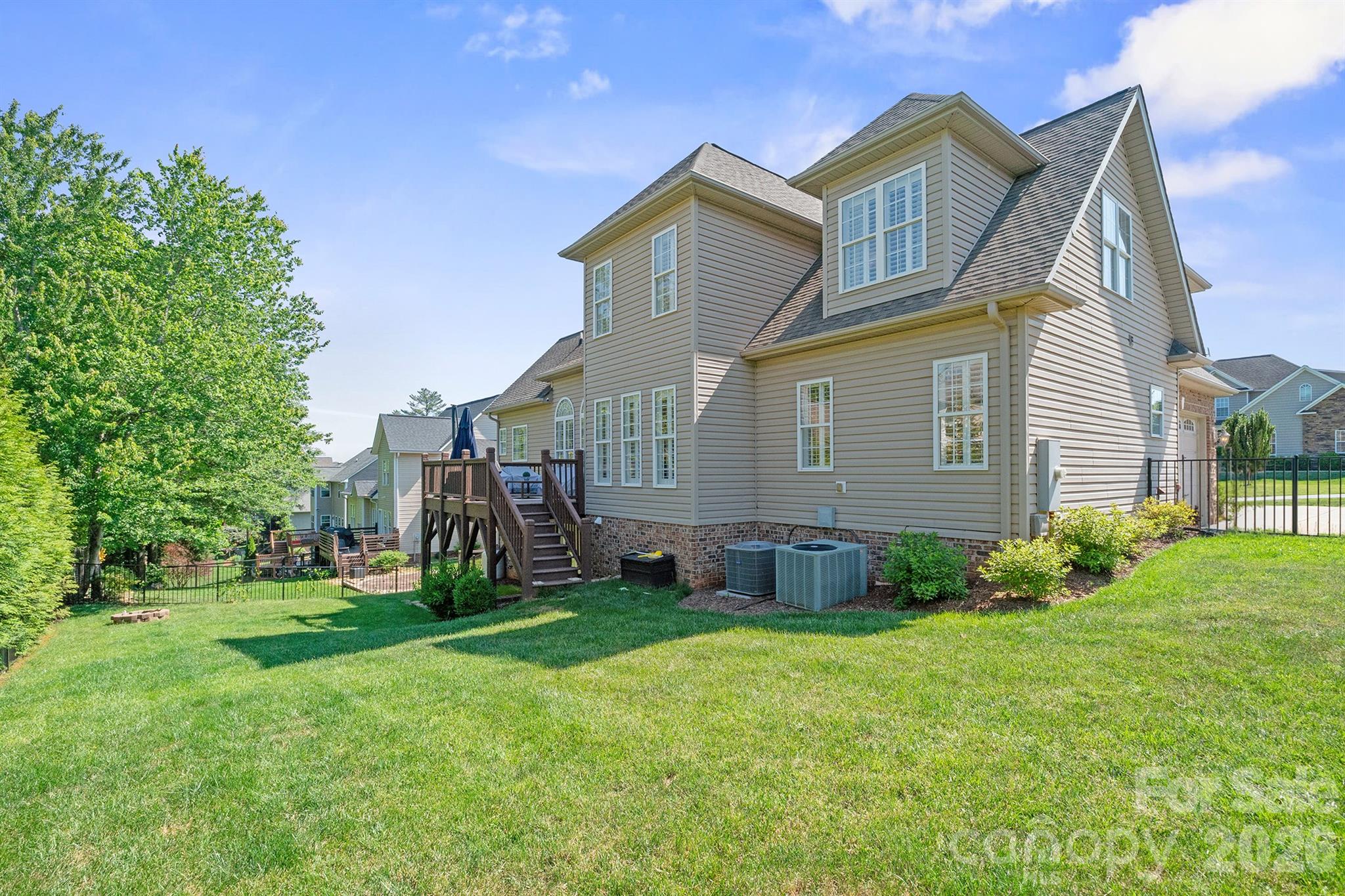 1890 Waterbury Court Hickory NC 28602