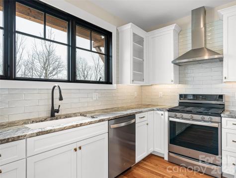 17 Ashe Park Circle Asheville NC 28806