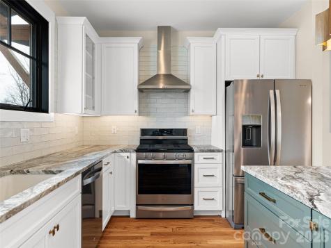 17 Ashe Park Circle Asheville NC 28806