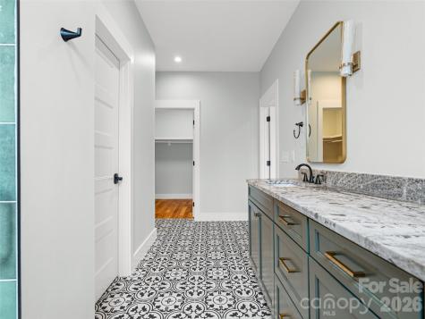 17 Ashe Park Circle Asheville NC 28806