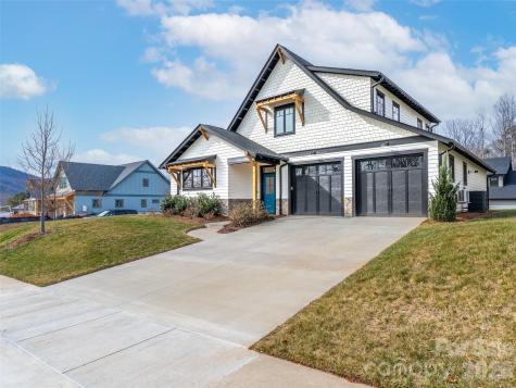 17 Ashe Park Circle Asheville NC 28806