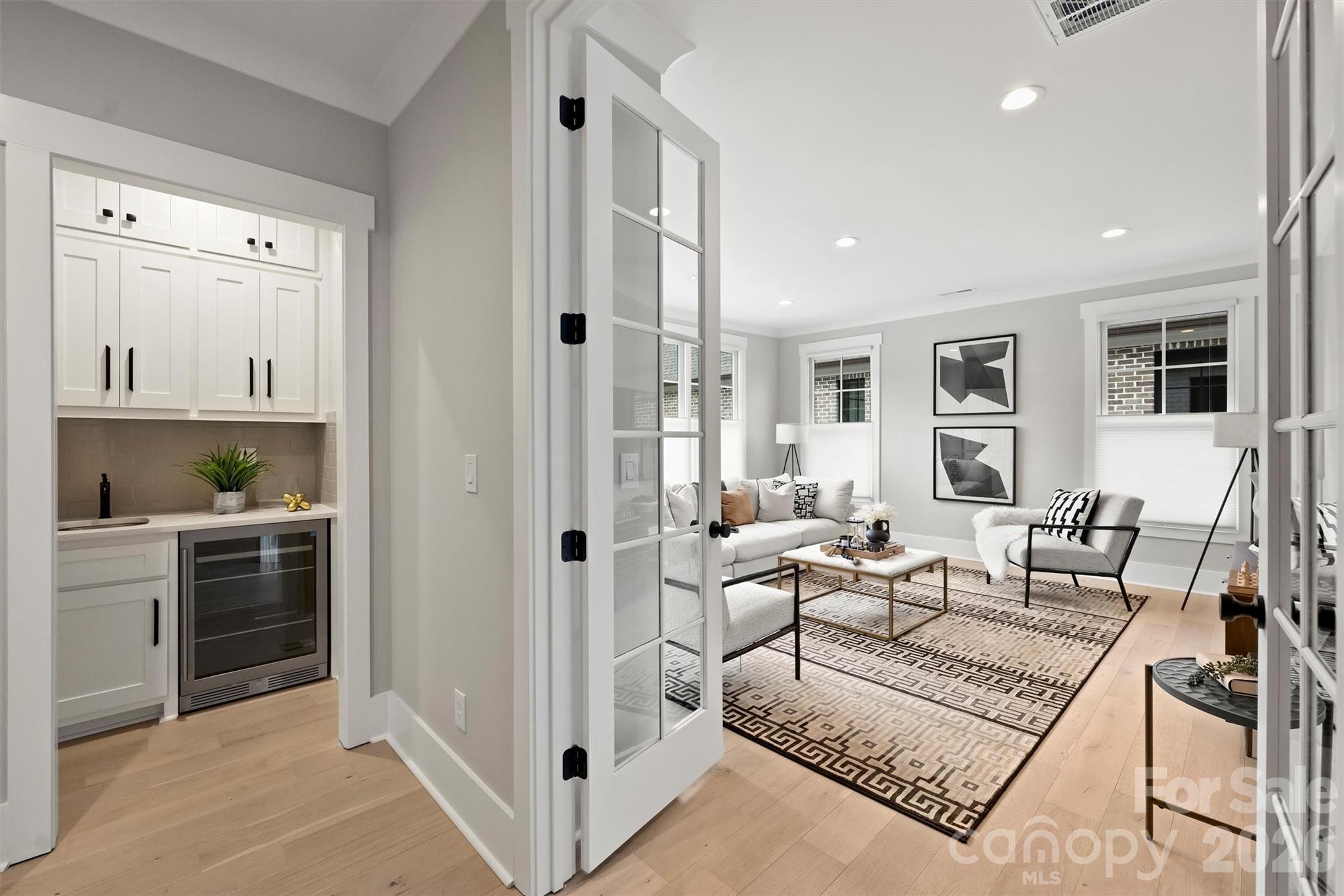8163 Fairview Road Charlotte NC 28226