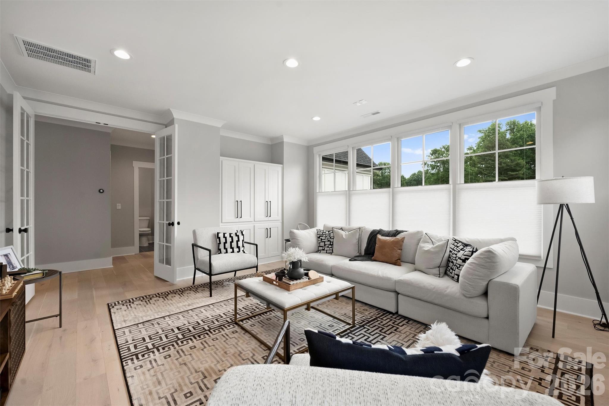 8163 Fairview Road Charlotte NC 28226