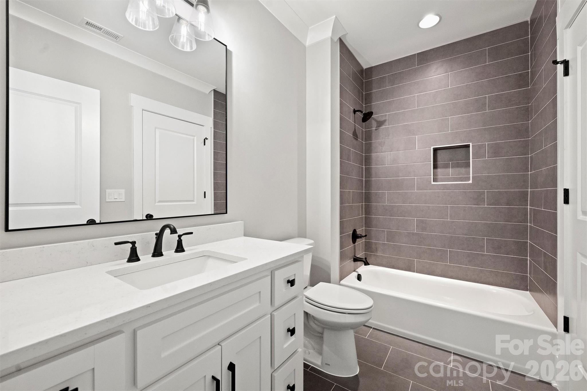 8163 Fairview Road Charlotte NC 28226