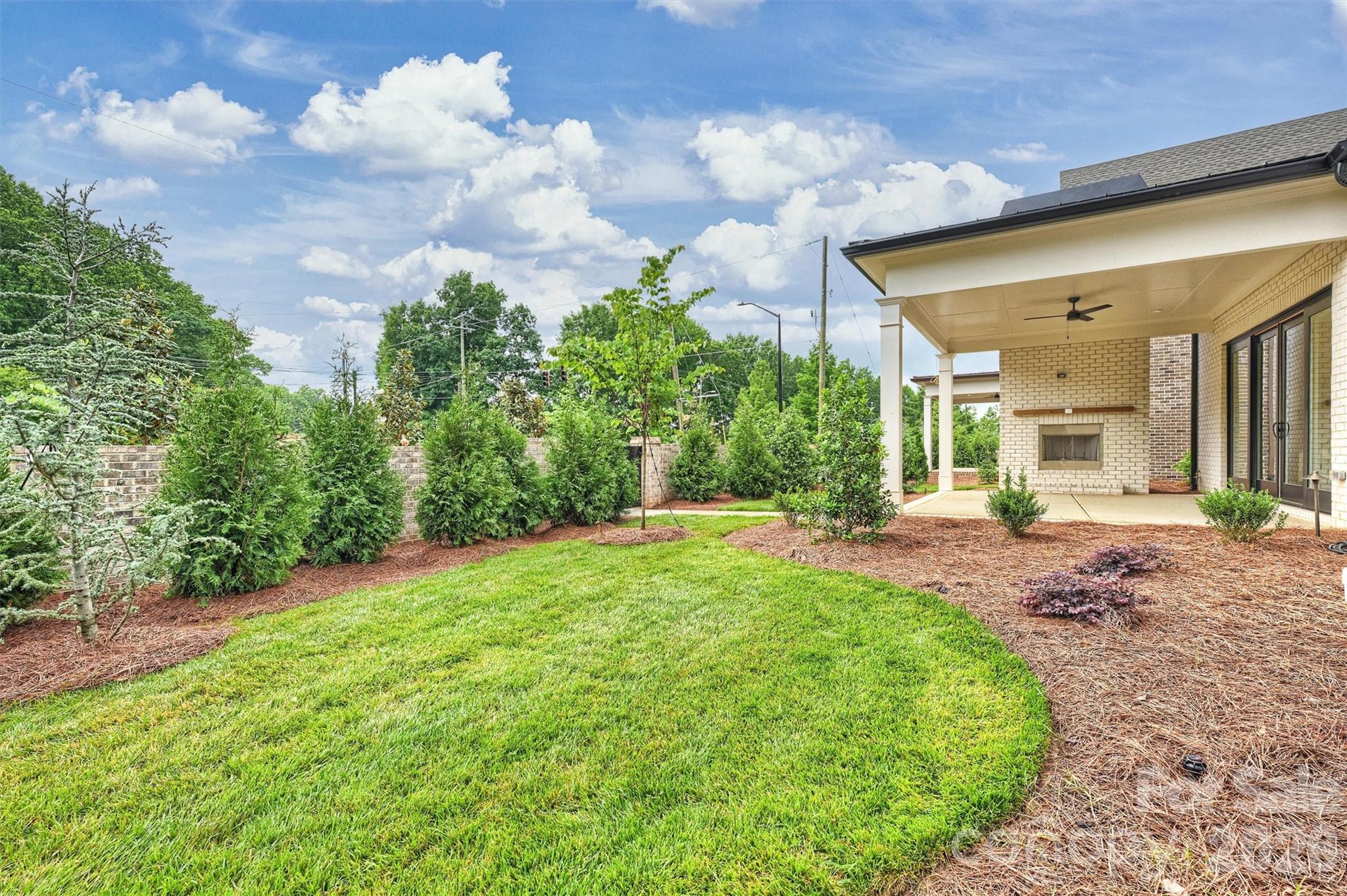 8163 Fairview Road Charlotte NC 28226