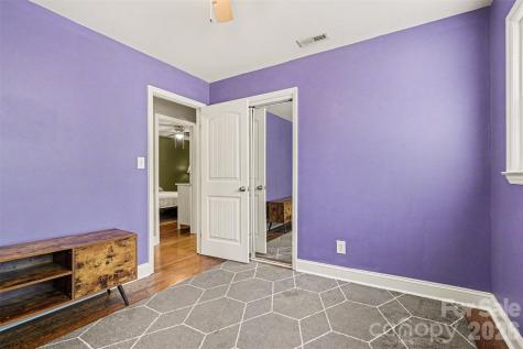912 Bannister Place Charlotte NC 28213