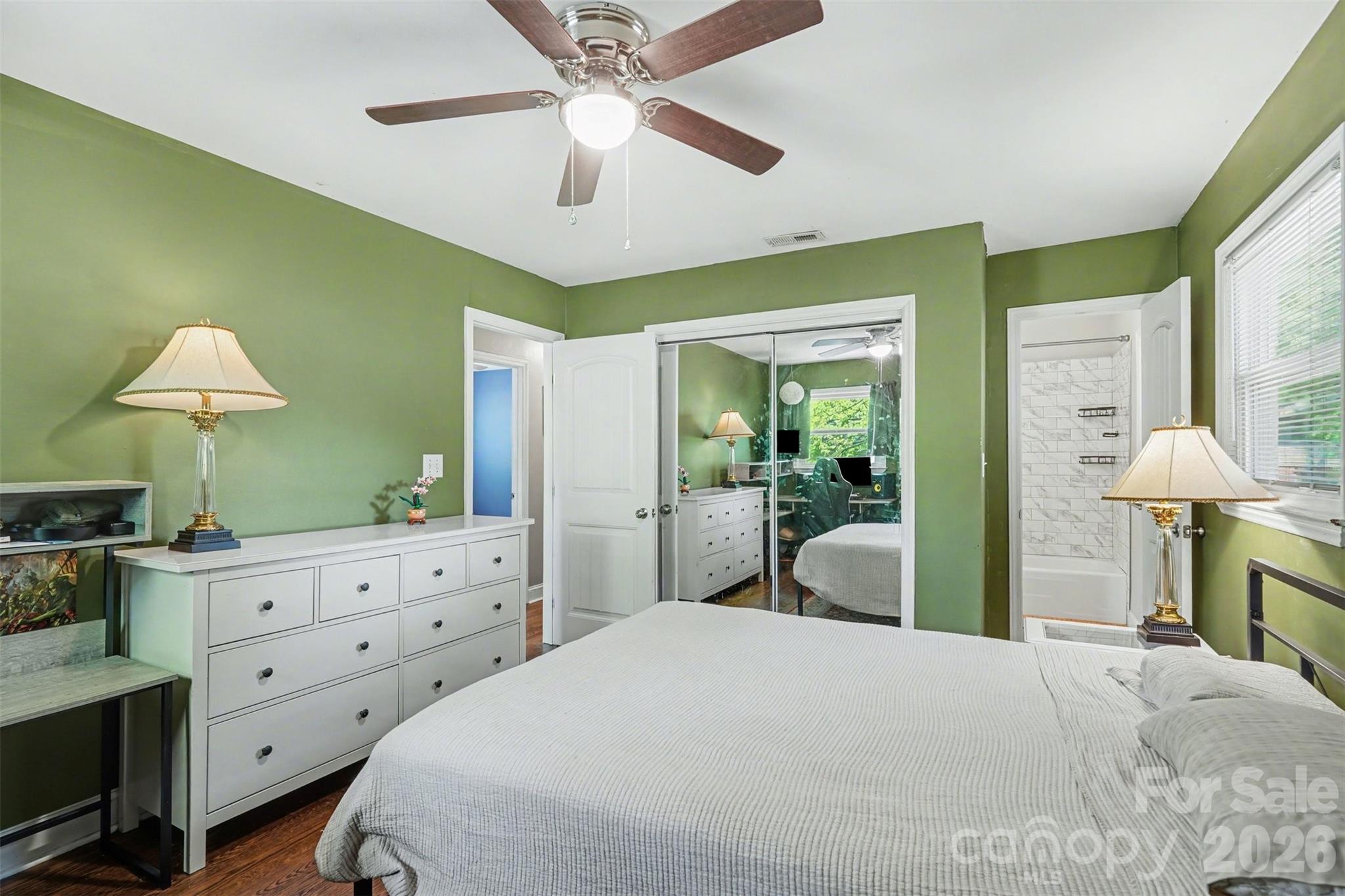 912 Bannister Place Charlotte NC 28213