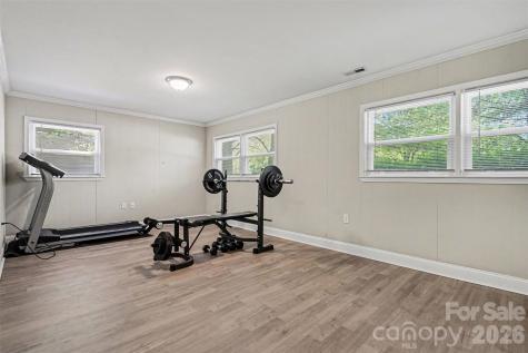 912 Bannister Place Charlotte NC 28213