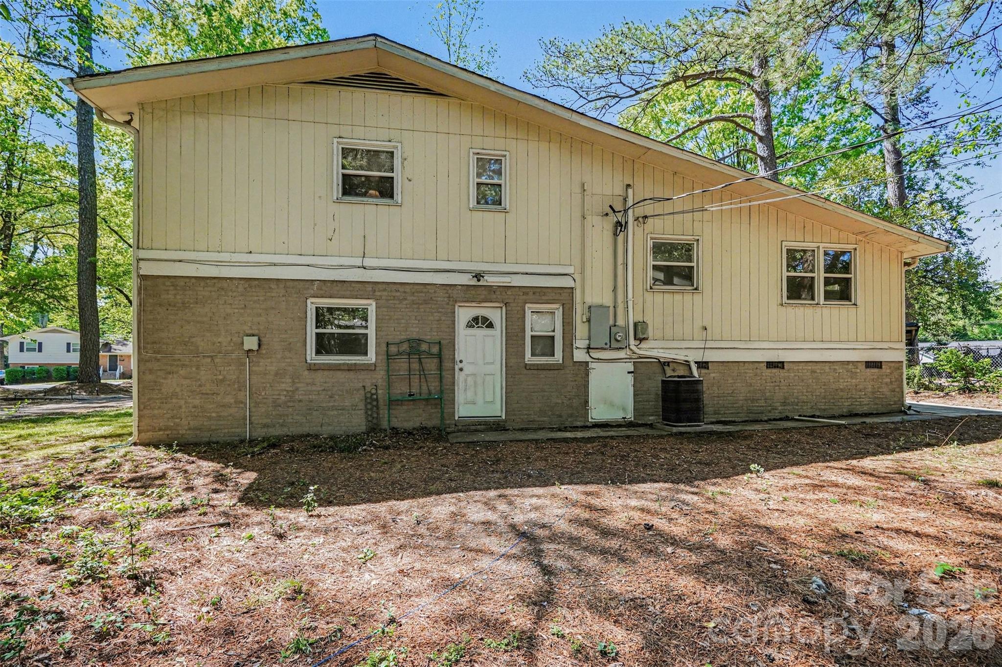 912 Bannister Place Charlotte NC 28213