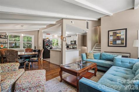 912 Bannister Place Charlotte NC 28213