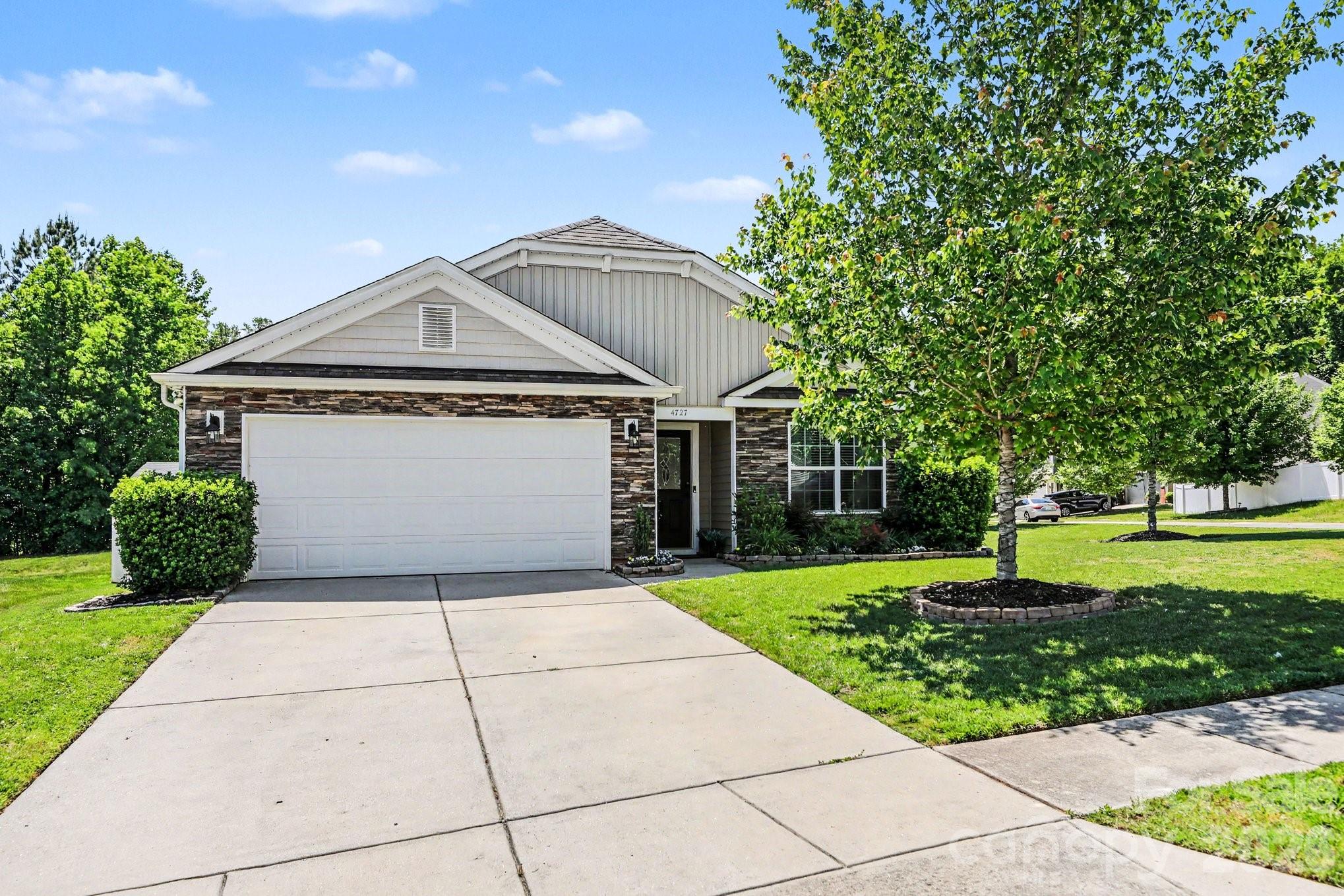 4727 Mcclure Road Charlotte NC 28216