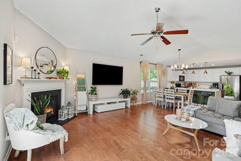 4727 Mcclure Road Charlotte NC 28216