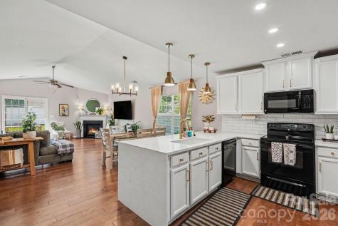 4727 Mcclure Road Charlotte NC 28216