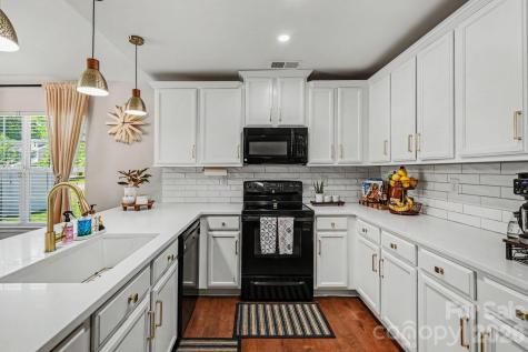 4727 Mcclure Road Charlotte NC 28216