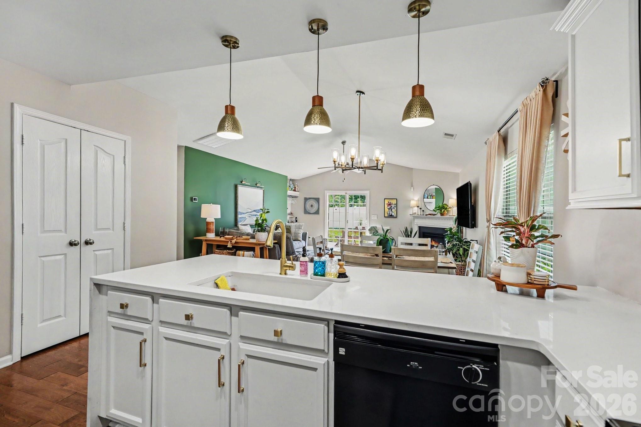4727 Mcclure Road Charlotte NC 28216