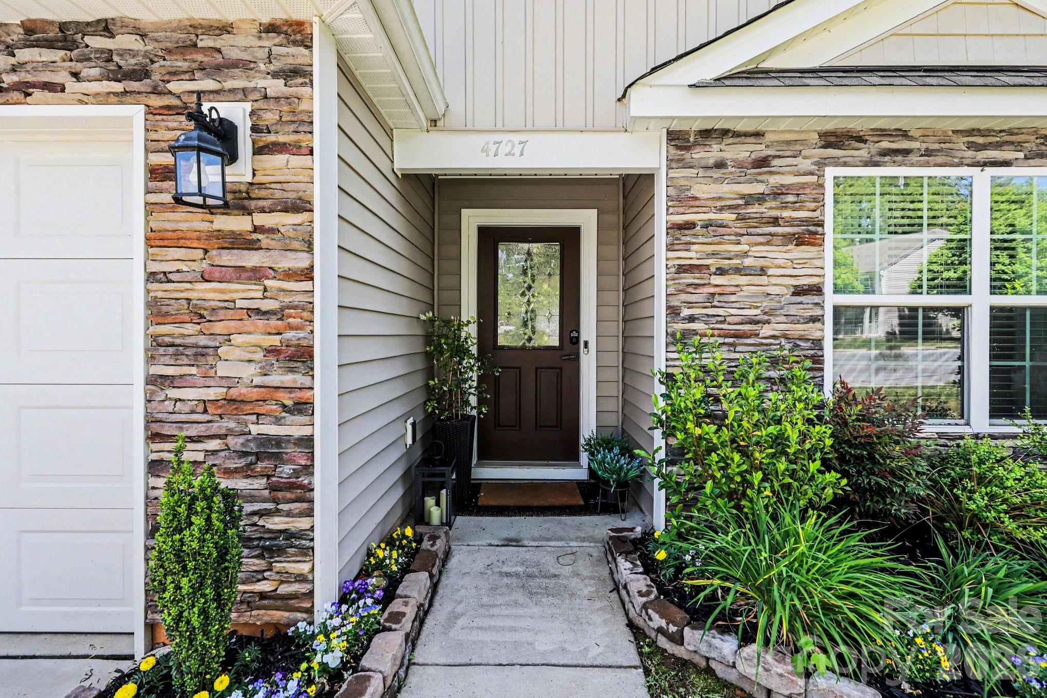 4727 Mcclure Road Charlotte NC 28216