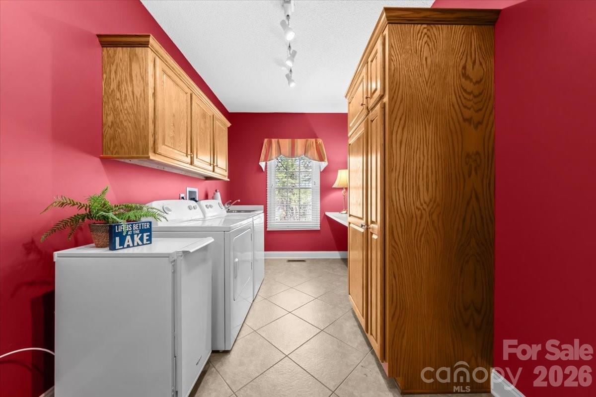 704 Shoreline Drive New London NC 28127