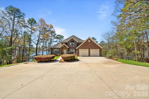 704 Shoreline Drive New London NC 28127