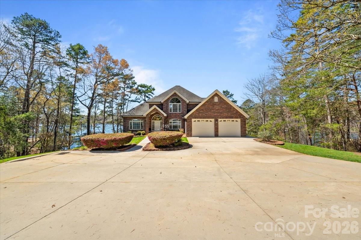 704 Shoreline Drive New London NC 28127