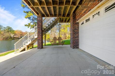 704 Shoreline Drive New London NC 28127