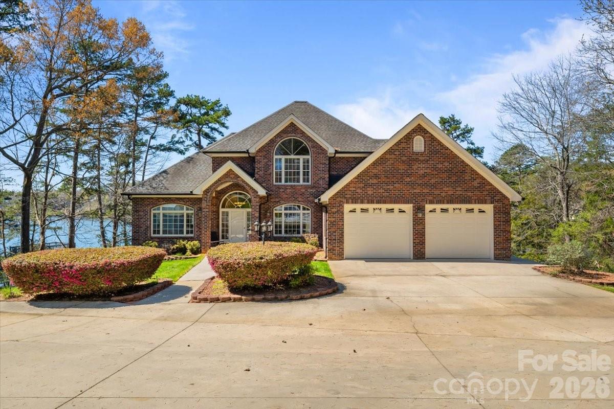 704 Shoreline Drive New London NC 28127