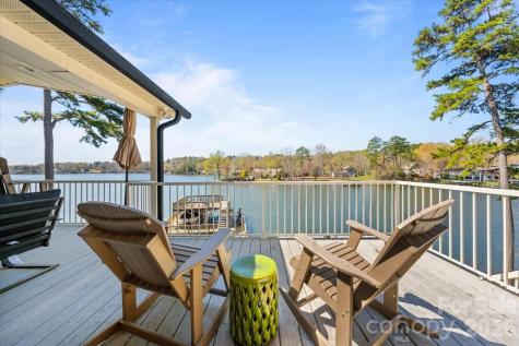 704 Shoreline Drive New London NC 28127