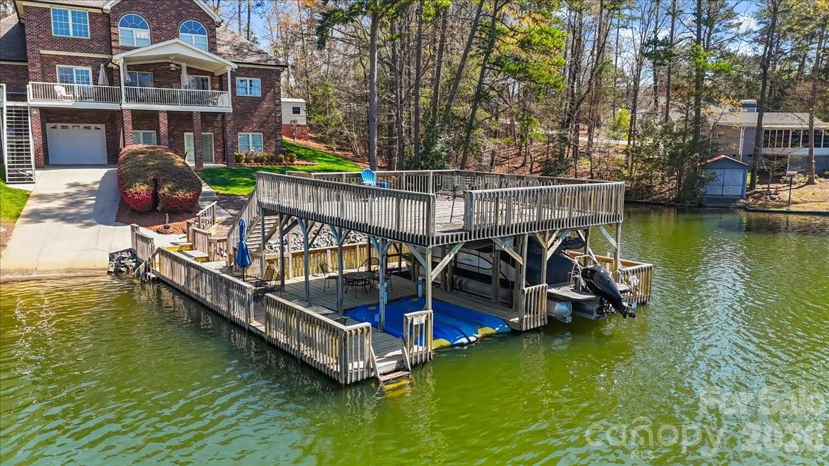 704 Shoreline Drive New London NC 28127