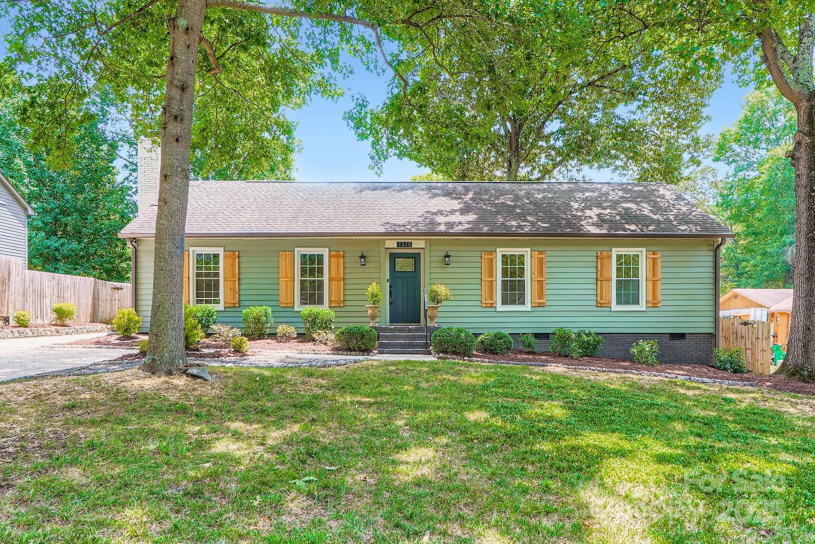 7325 Honey Flower Place Charlotte NC 28214