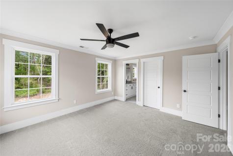 906 Dewey Street Badin NC 28009