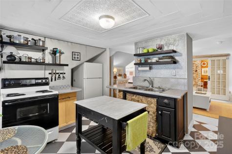 178 S Caldwell Street Brevard NC 28712