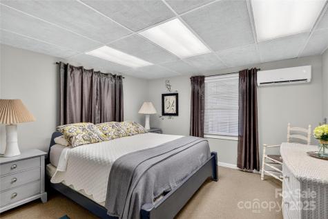 178 S Caldwell Street Brevard NC 28712