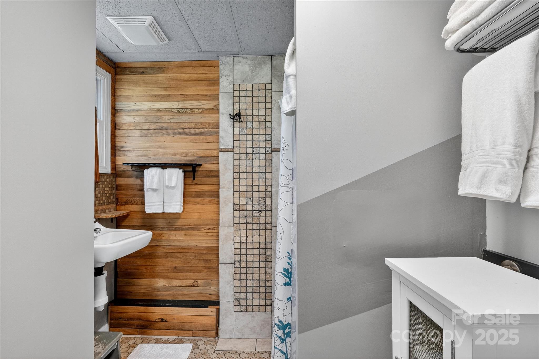 178 S Caldwell Street Brevard NC 28712