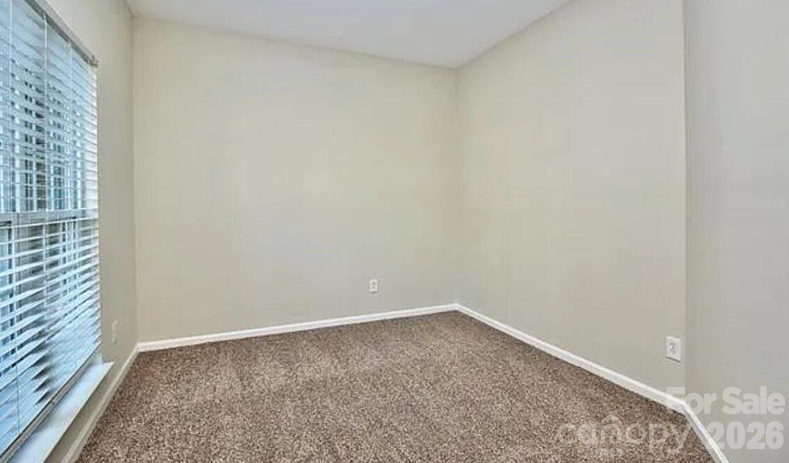 1212 Oakdale Commons Court Charlotte NC 28216
