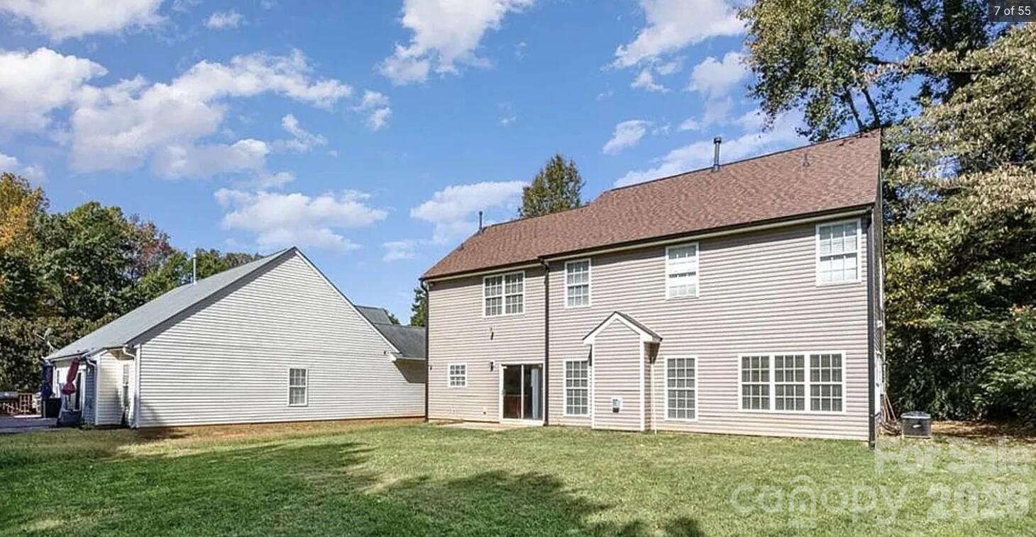 1212 Oakdale Commons Court Charlotte NC 28216