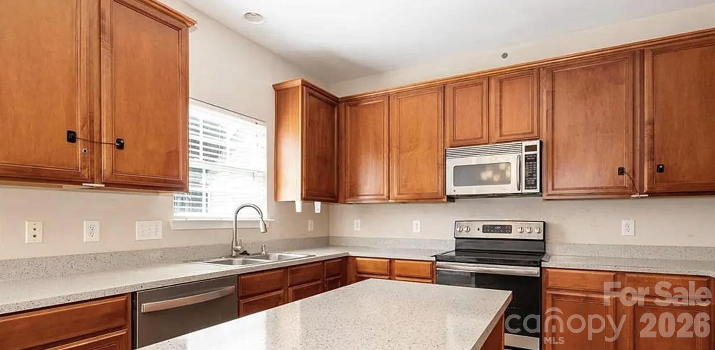 1212 Oakdale Commons Court Charlotte NC 28216