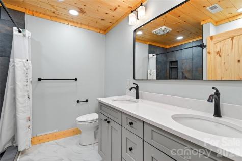 501 Wolf Pen Cliffs Road Old Fort NC 28762