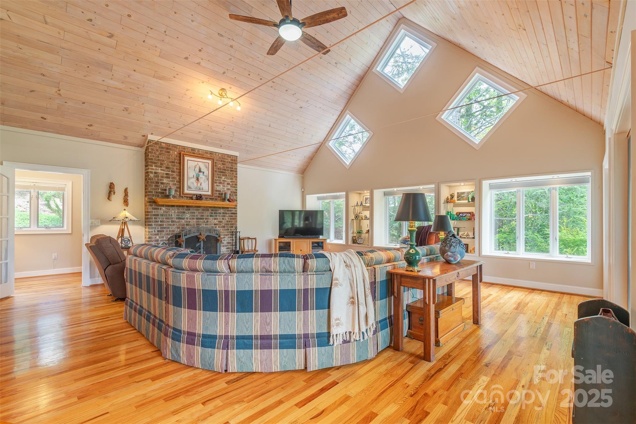 65 Hillcrest Drive Weaverville NC 28787