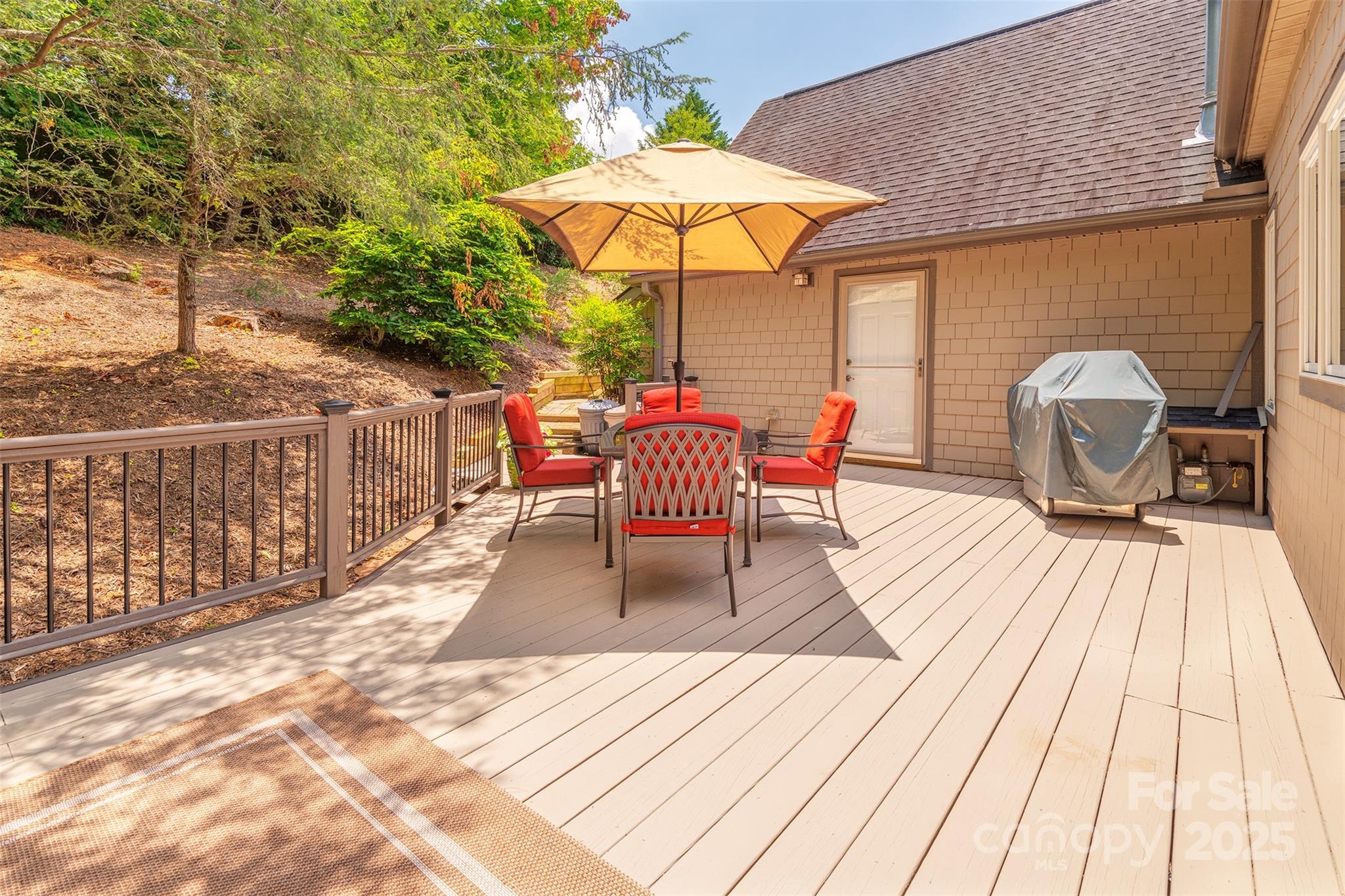 65 Hillcrest Drive Weaverville NC 28787